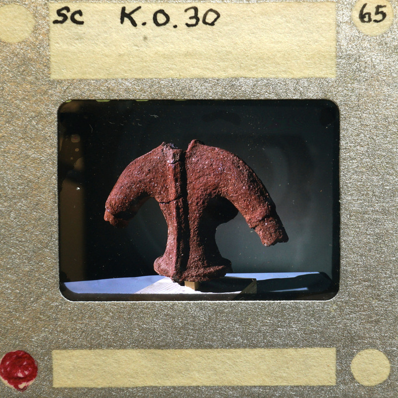 Rear view of female terracotta torso K0.30.