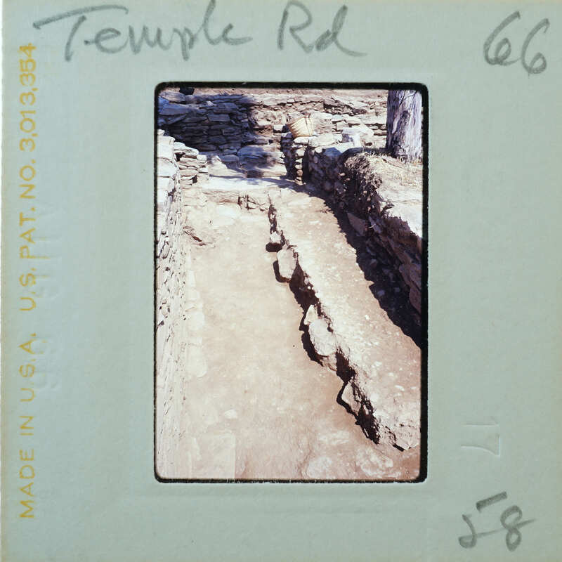 Parallel wall with surface between them.