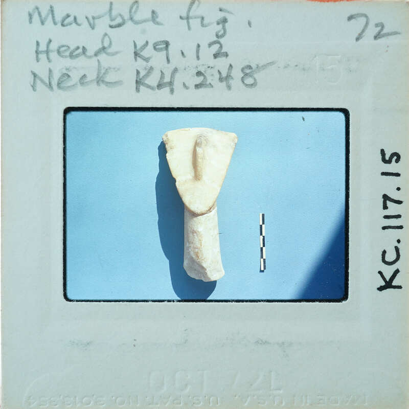 Marble figurine head K9.12, K4.248.