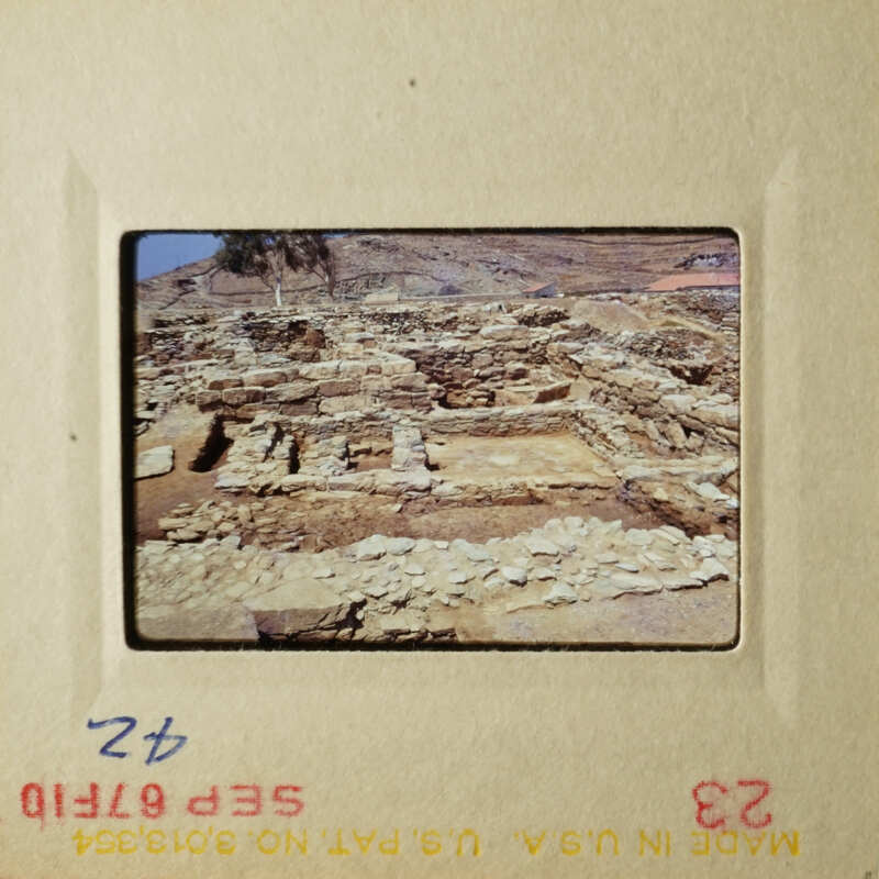 The photos show ancient ruins, possibly from an archaeological site.