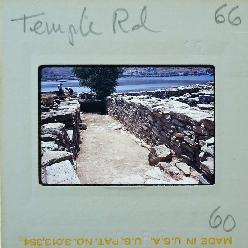 Parallel wall with surface between them.