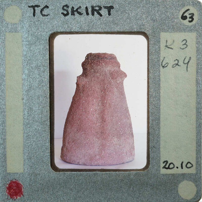 Skirt of teracotta figurine.